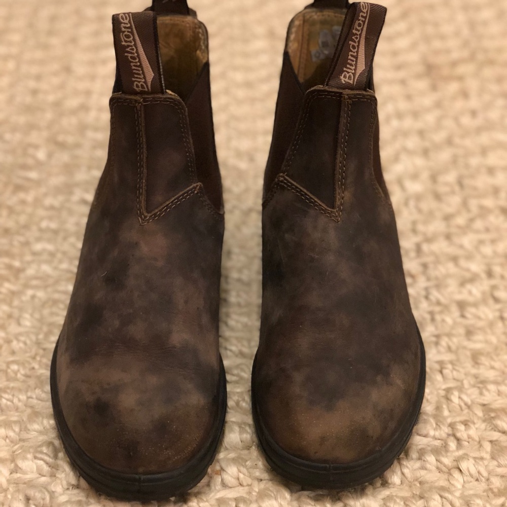 Blundstone work boots rustic brown